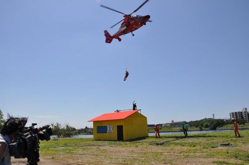 ヘリコプターによる救助訓練