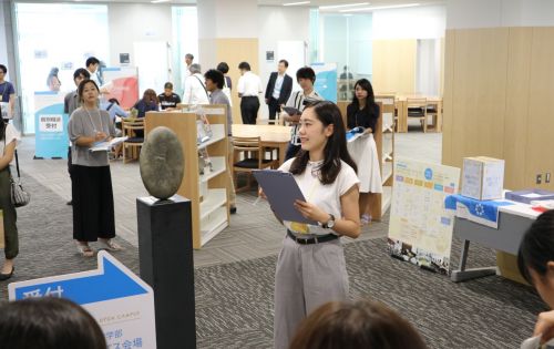 学生がキャンパスを紹介