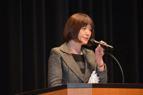 <center>長瀬美樹医学部教授<br>白菊会連合会総会実行委員長</center>