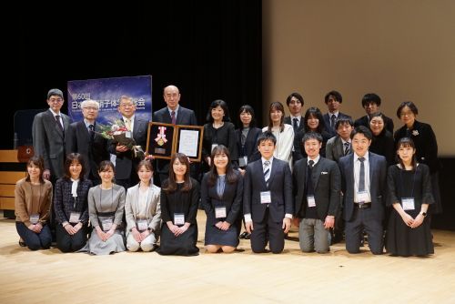 平形教授と眼科学教室一同