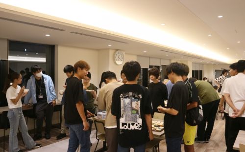 9月に行われた試食会と贈呈式