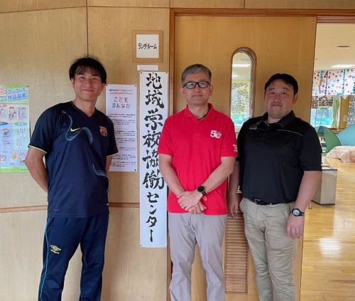 左から猿渡先生、山田教授、門馬講師