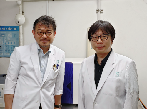 大山教授（左）と高橋講師