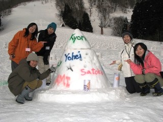 (3)学生がデザインした雪のモニュメント