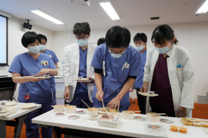 介護食試食会の様子1