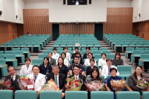 神﨑恒一教授最終講義の様子1