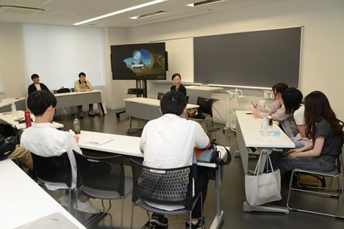 ゼミでは教員や先輩後輩、同期の仲間との人間関係も育まれる