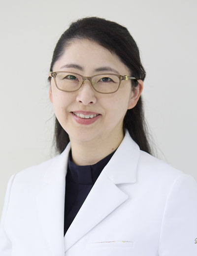 センター長　亀山　祐美