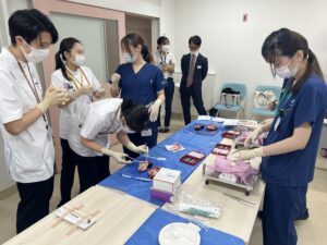 縫合トレーニングを行いました
